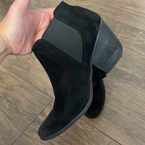 Coconuts by Matisse Fringe Boho Suede Bootie EUC - Picture 9 of 14